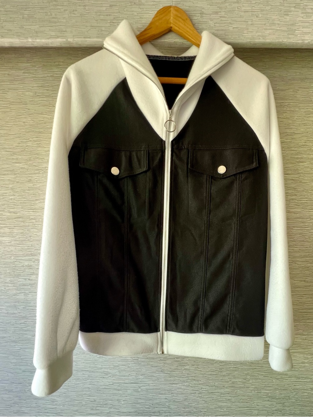 Black & White Zip Jacket 🖤New🤍